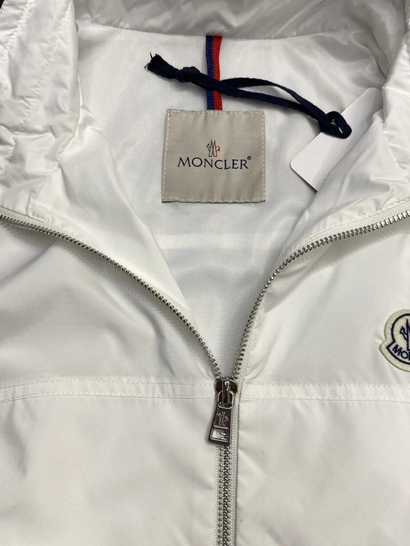 Moncler Outwear SunProtective 141149