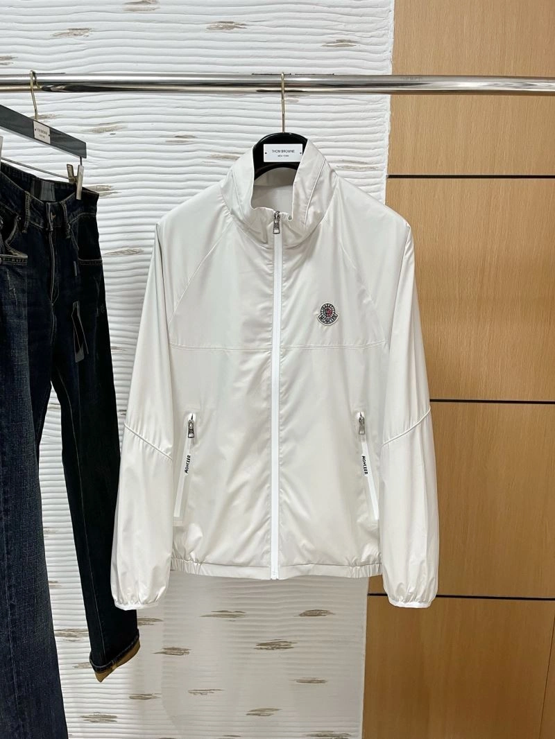 Moncler Outwear Classic 141155