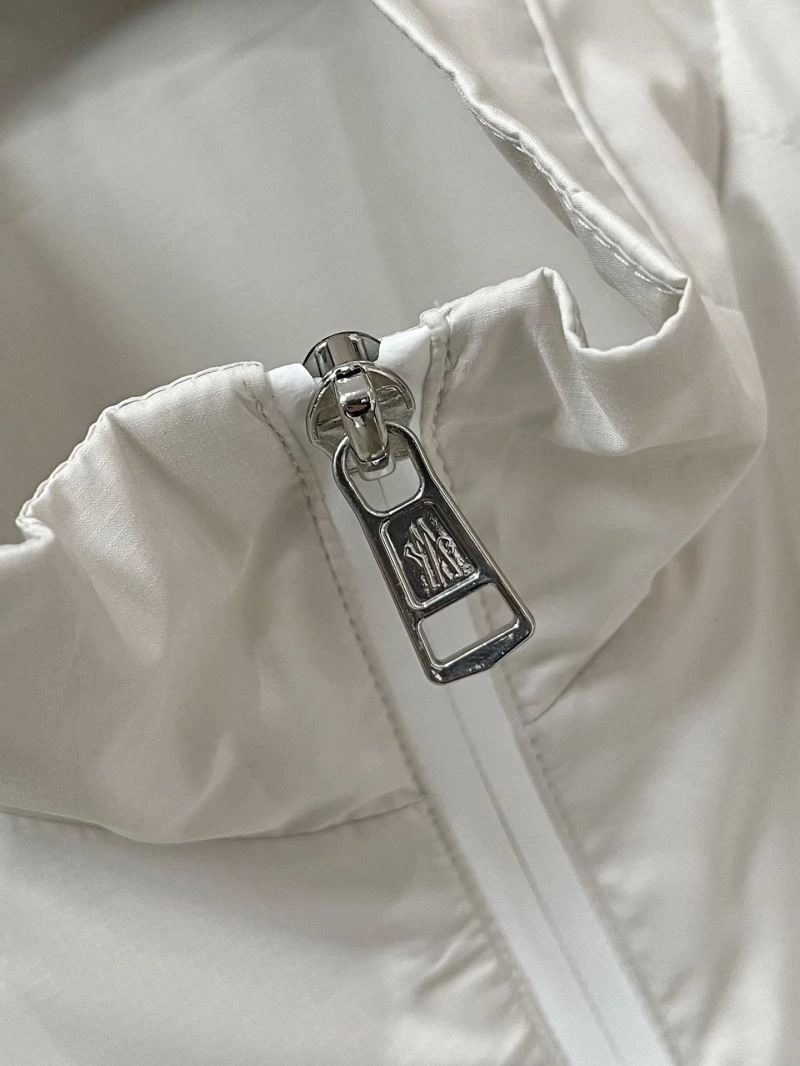 Moncler Outwear Classic 141155