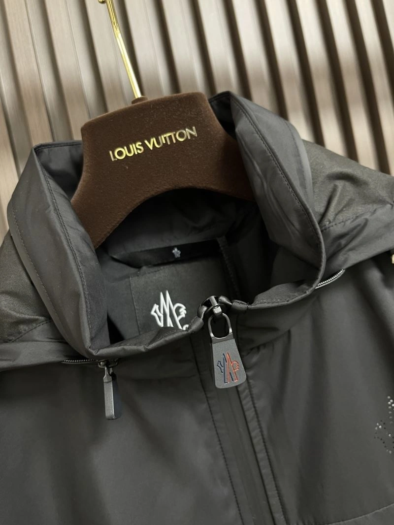Moncler Outwear Cozy 141153