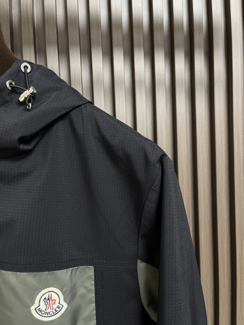 Minimalist Moncler Outwear 141161