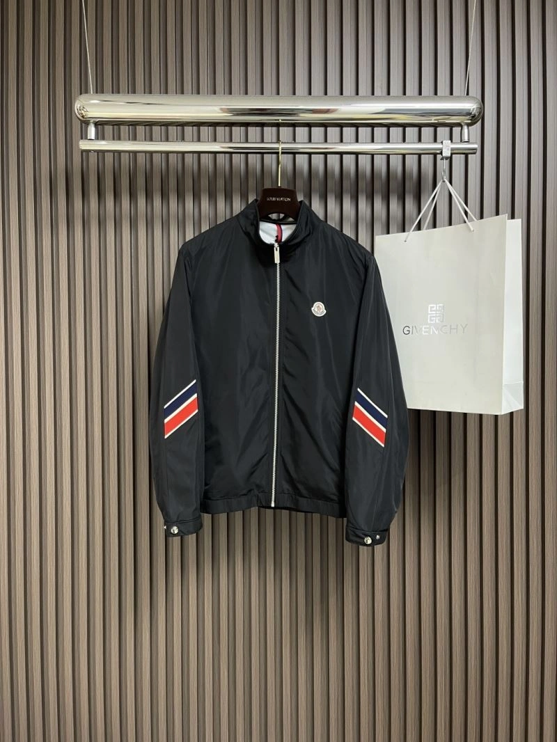 Moncler Outwear Cozy 141163