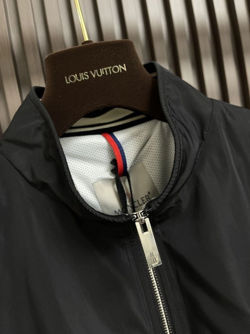 Moncler Outwear Cozy 141163