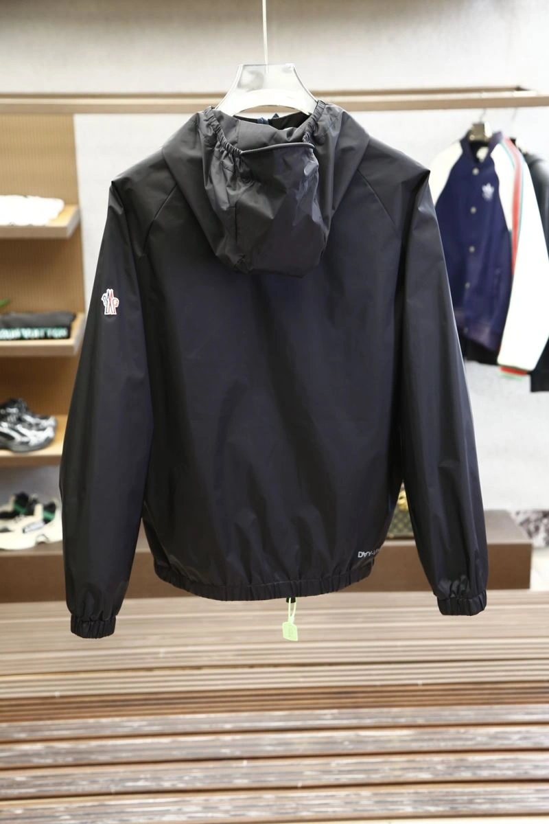 Moncler Outwear EyeCatching 141170