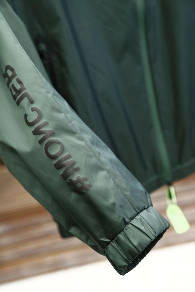 Moncler Outwear EyeCatching 141170