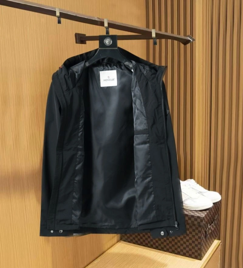 Durable Moncler Outwear 141145