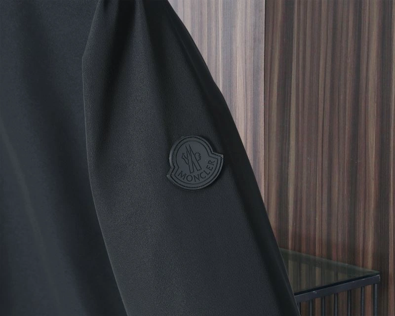 Durable Moncler Outwear 141145