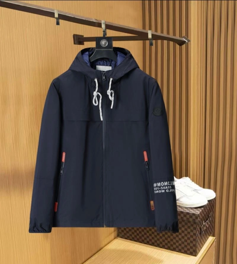 Moncler Outwear SportInspired 141142