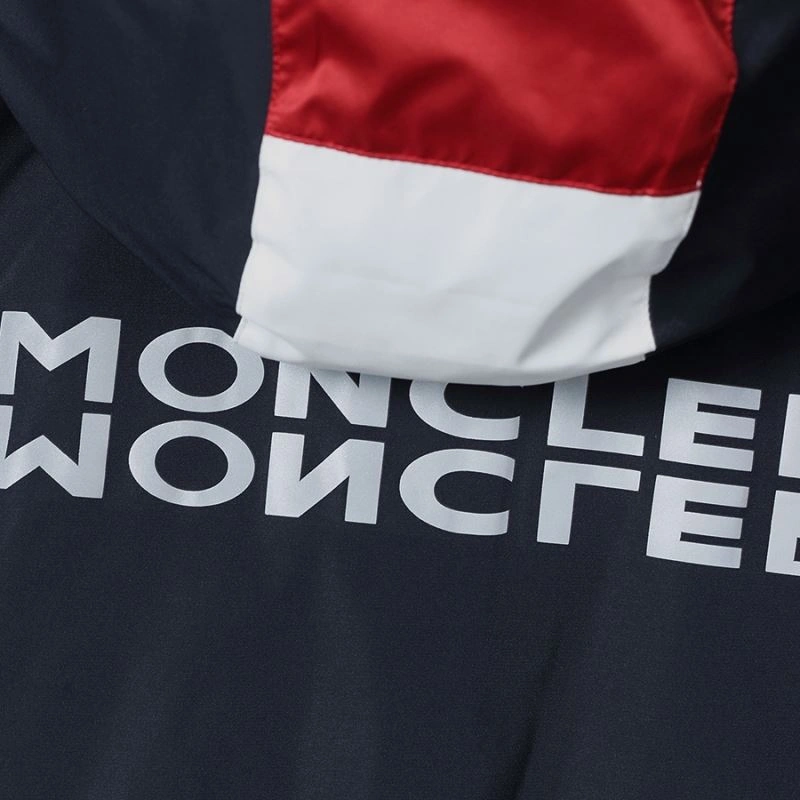 Moncler Outwear SportInspired 141142