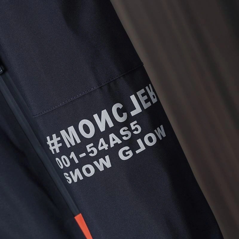 Moncler Outwear SportInspired 141142