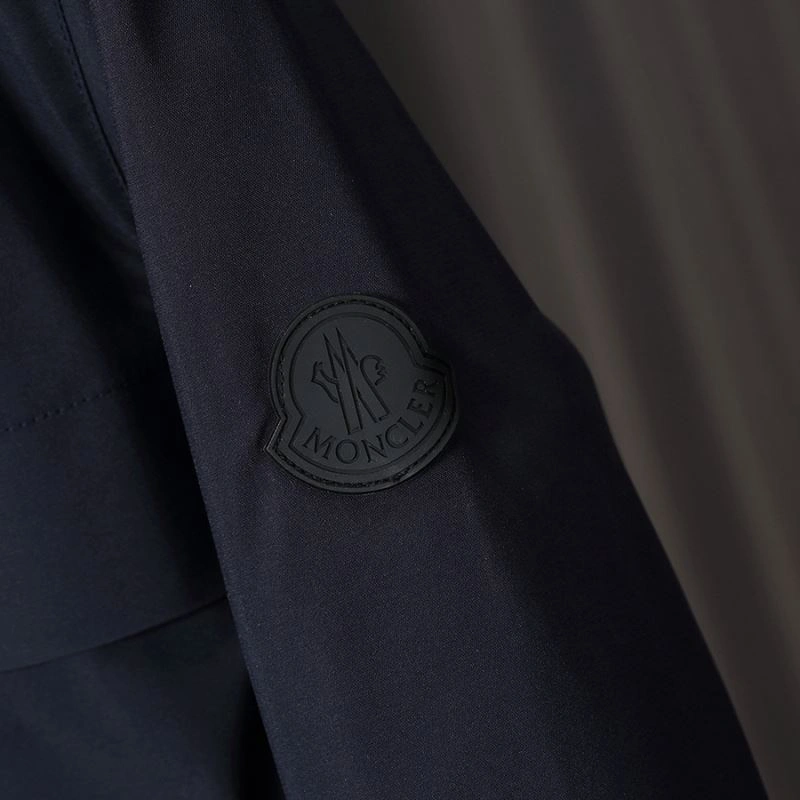 Moncler Outwear SportInspired 141142