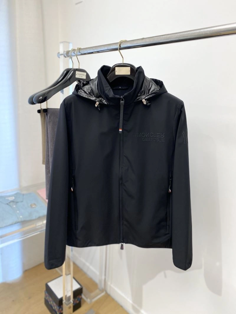 Thermal Moncler Outwear 141133