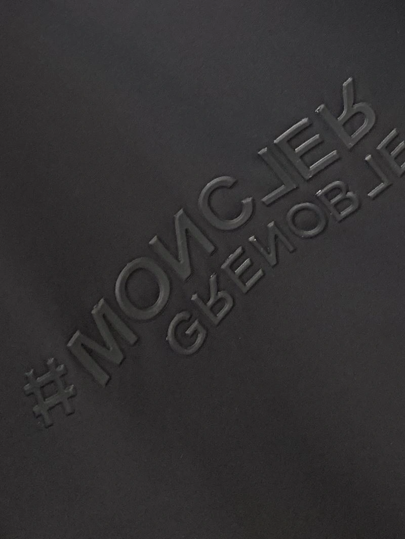 Thermal Moncler Outwear 141133