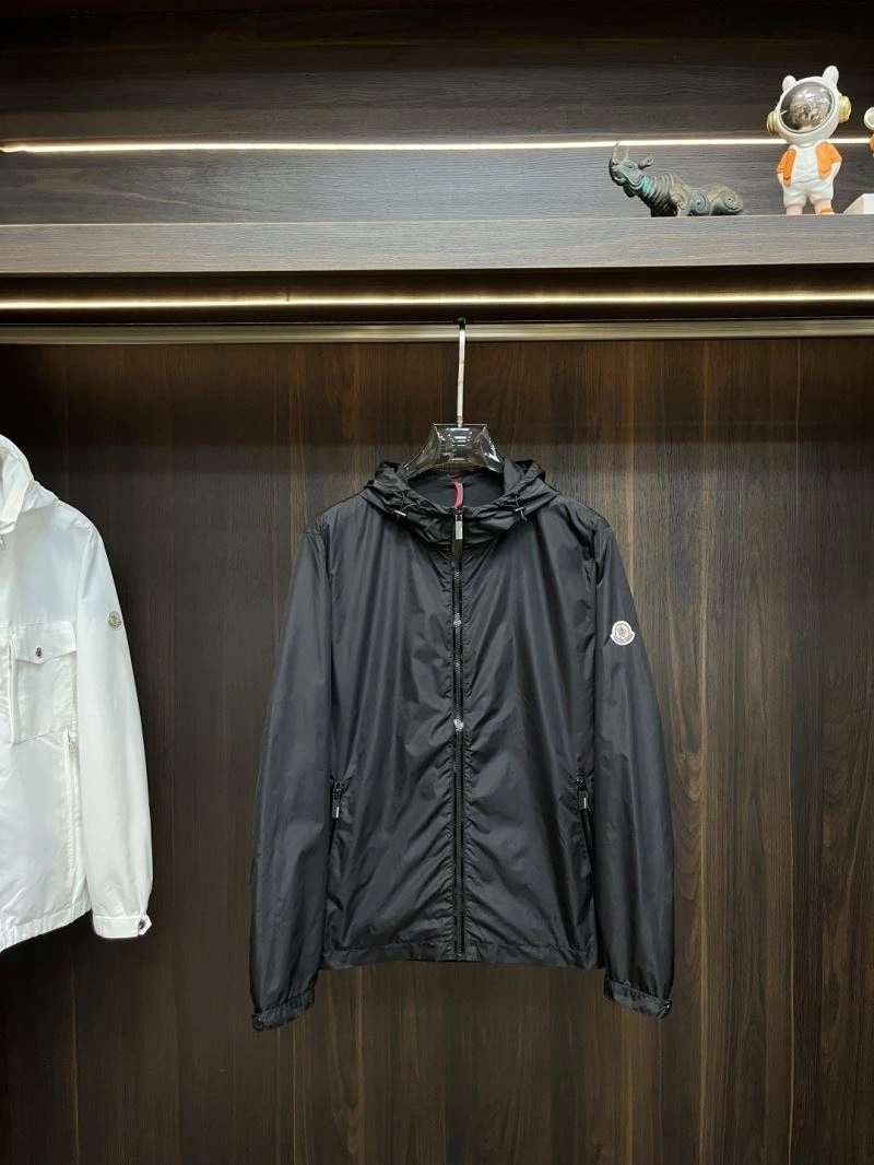 Moncler Outwear Refined 141123