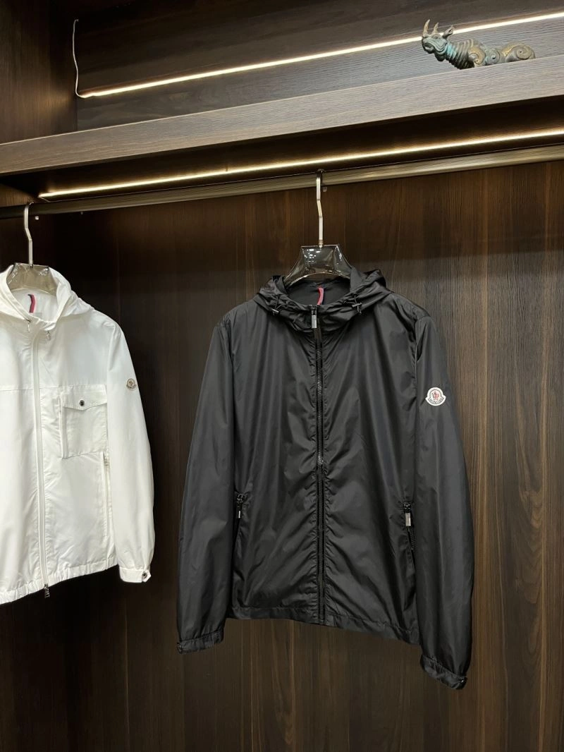 Moncler Outwear Refined 141123