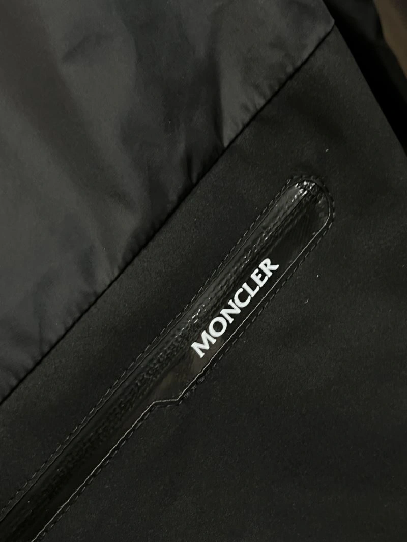 Moncler Outwear Refined 141123