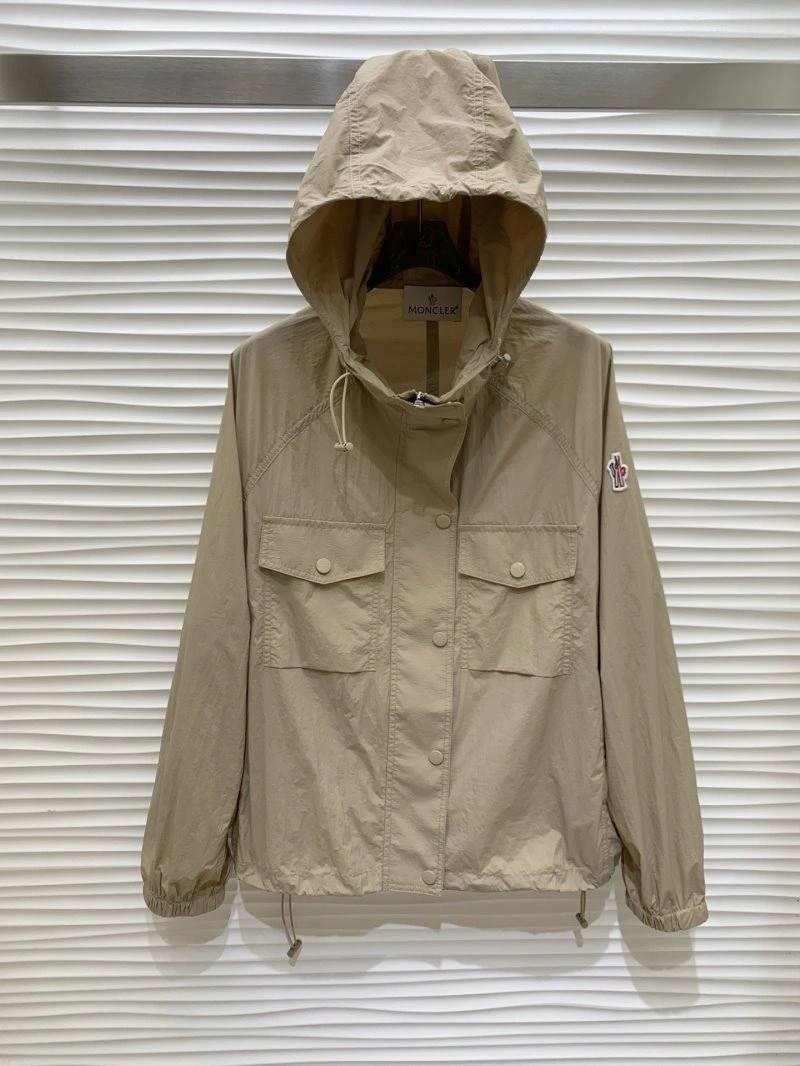 Stylish Moncler Outwear 139776