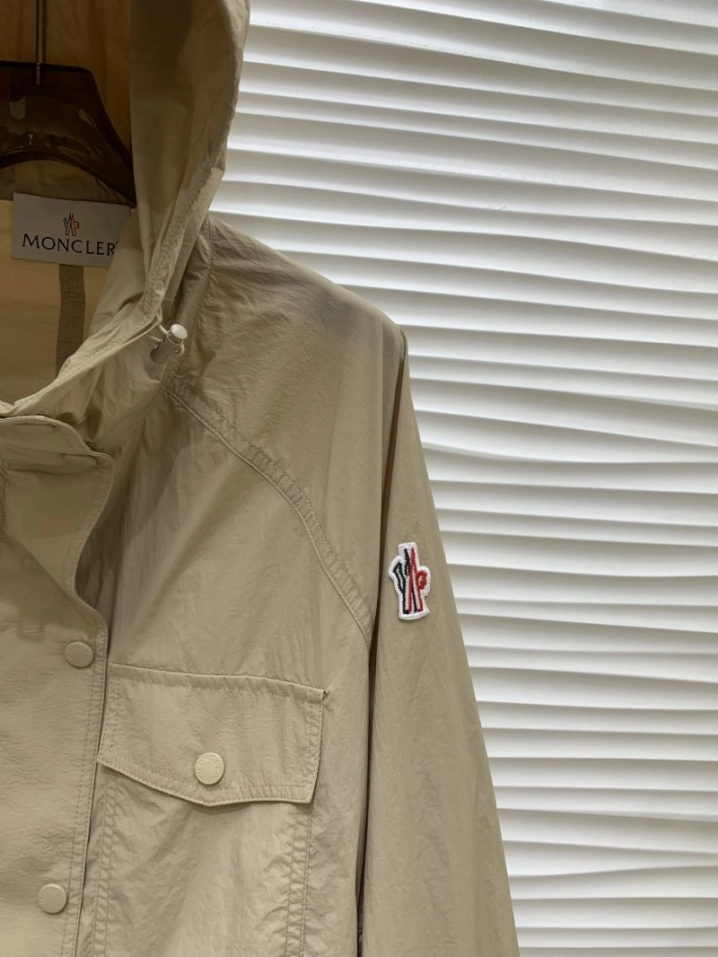 Stylish Moncler Outwear 139776