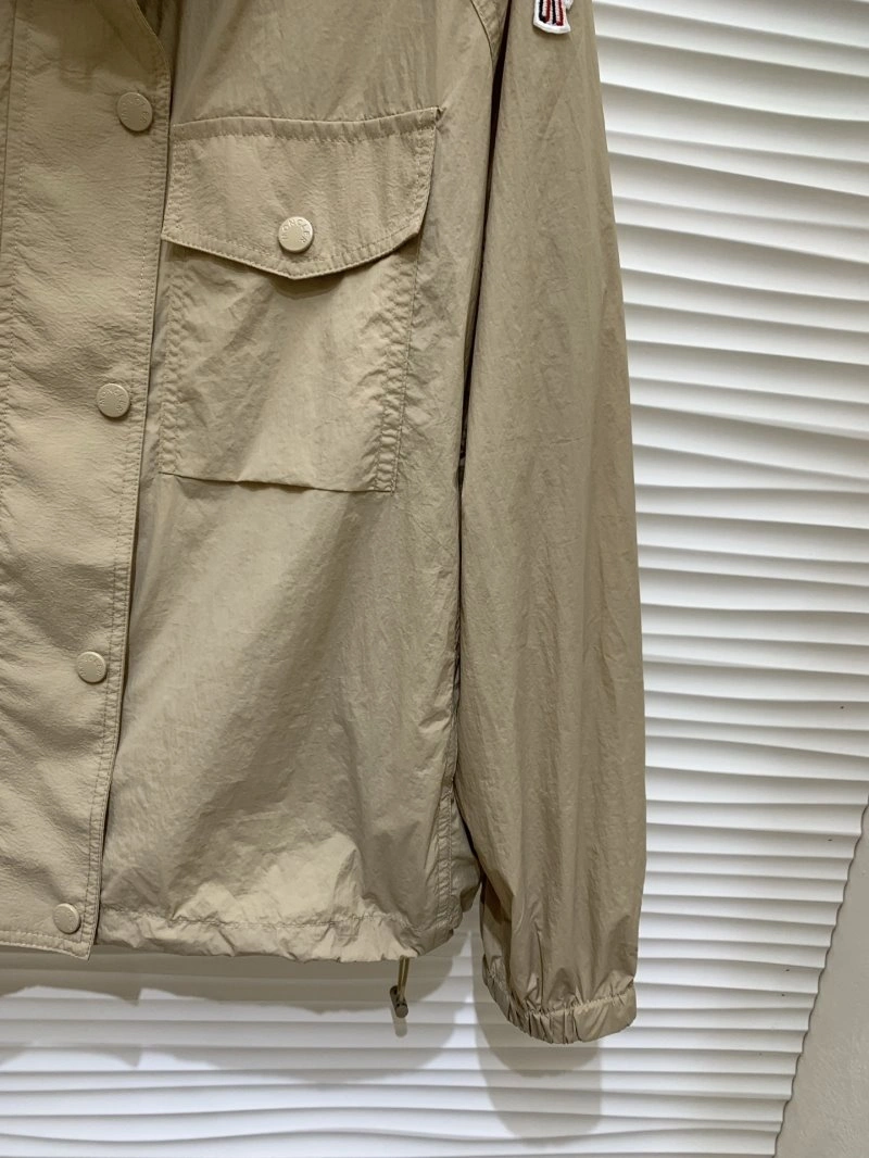 Stylish Moncler Outwear 139776