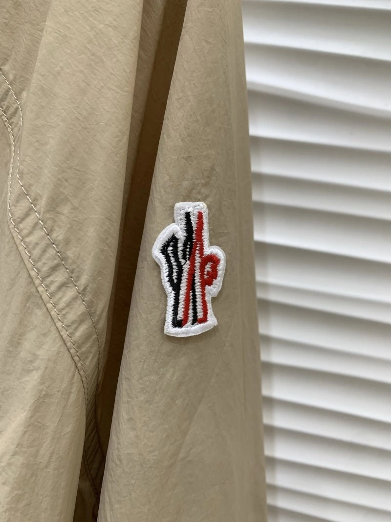 Stylish Moncler Outwear 139776