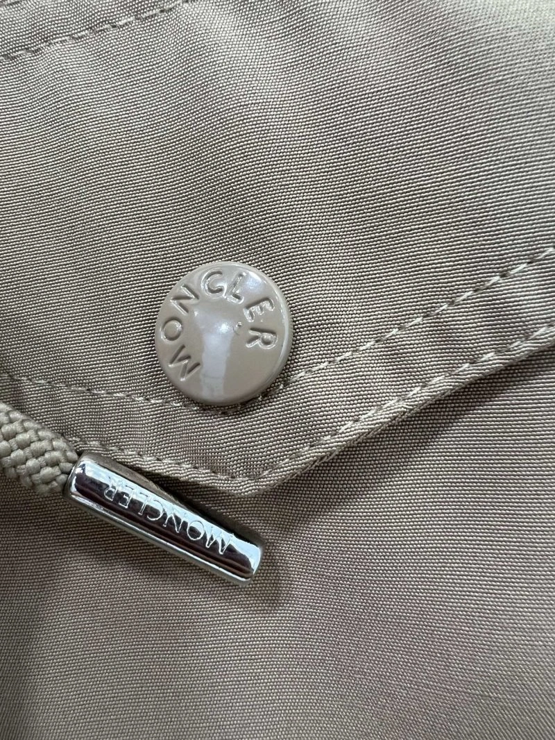 Lightweight Moncler Outwear 139772