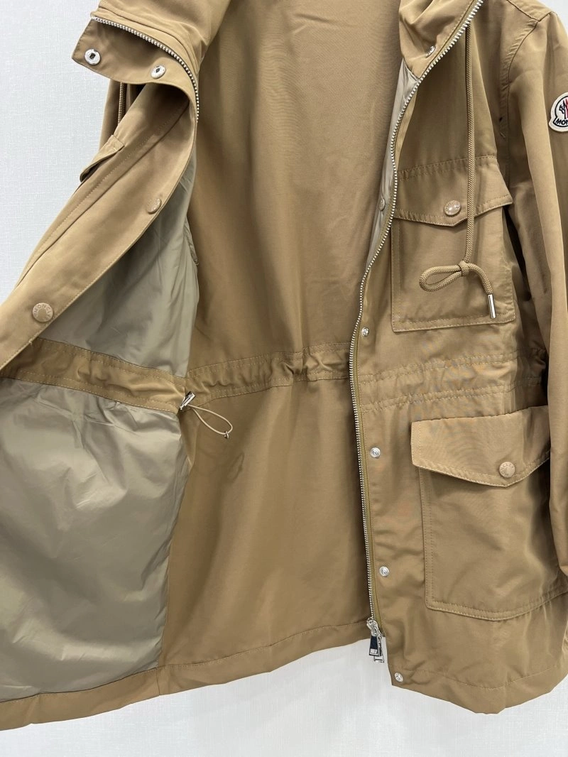 Lightweight Moncler Outwear 139772