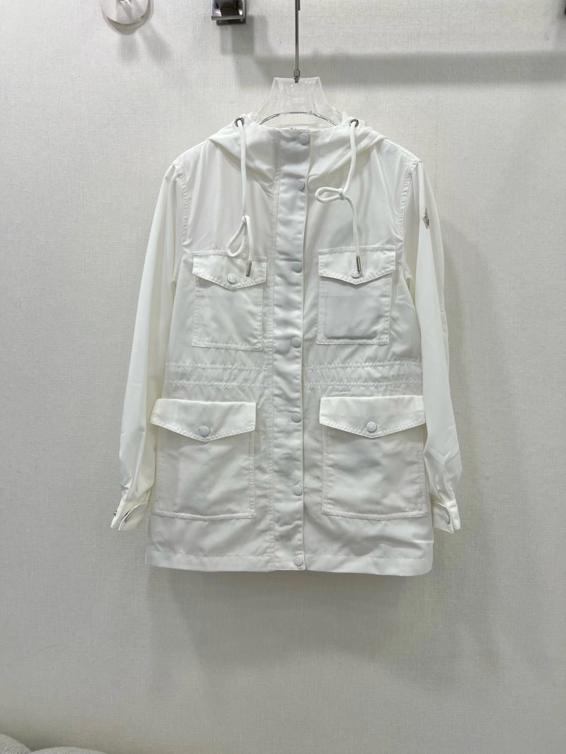 Cozy Moncler Outwear 139775