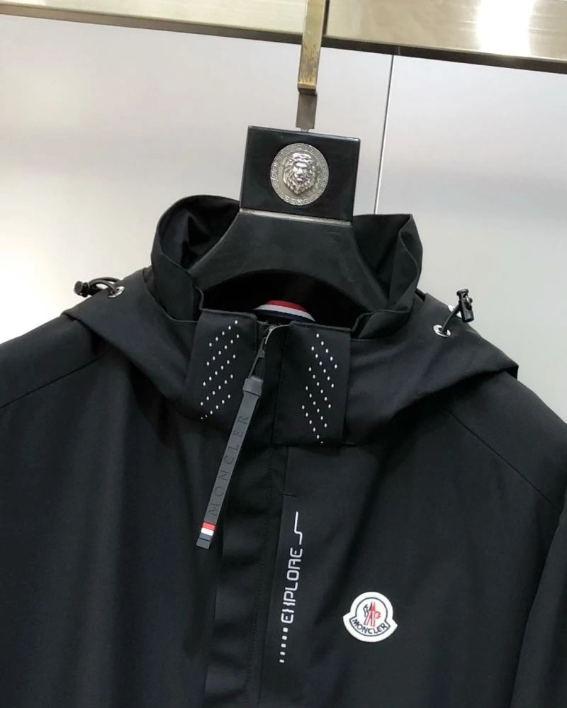 Moncler Outwear SportInspired 140776