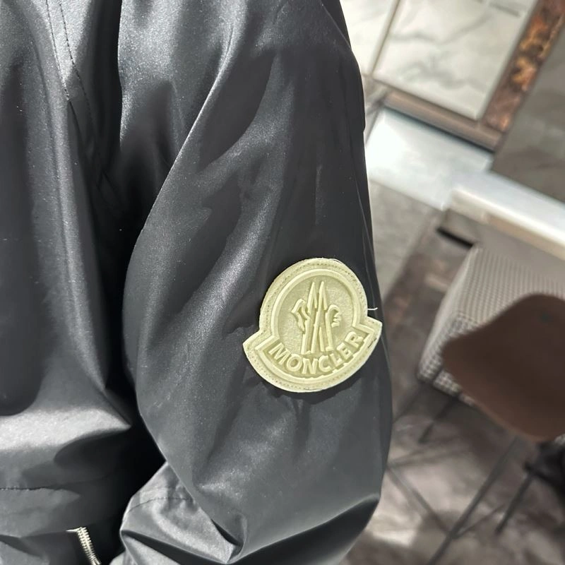 Moncler Outwear Durable 140775