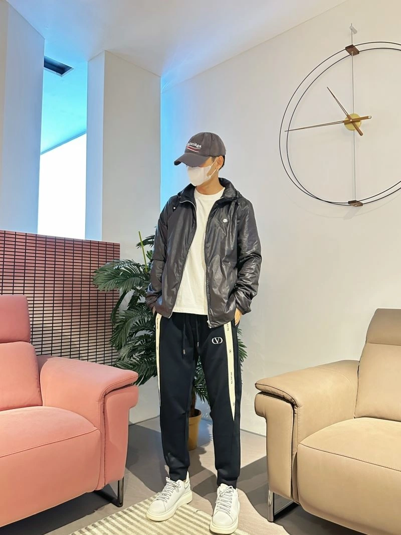 Moncler Outwear FlexibleFit 140772