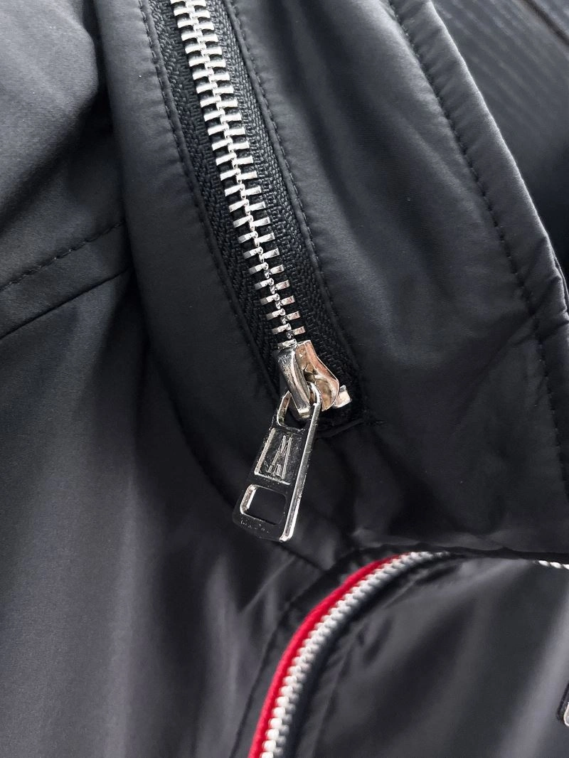 Moncler Outwear Sporty 140758