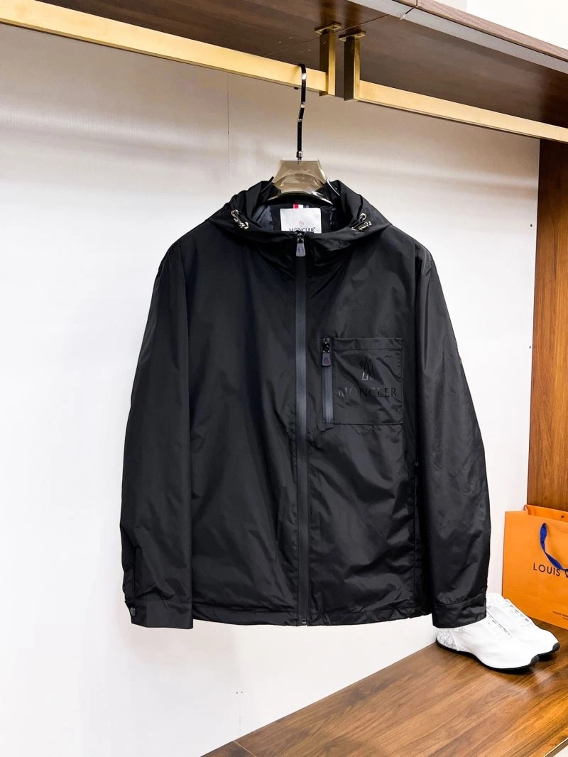 Seasonal Moncler Outwear 140766