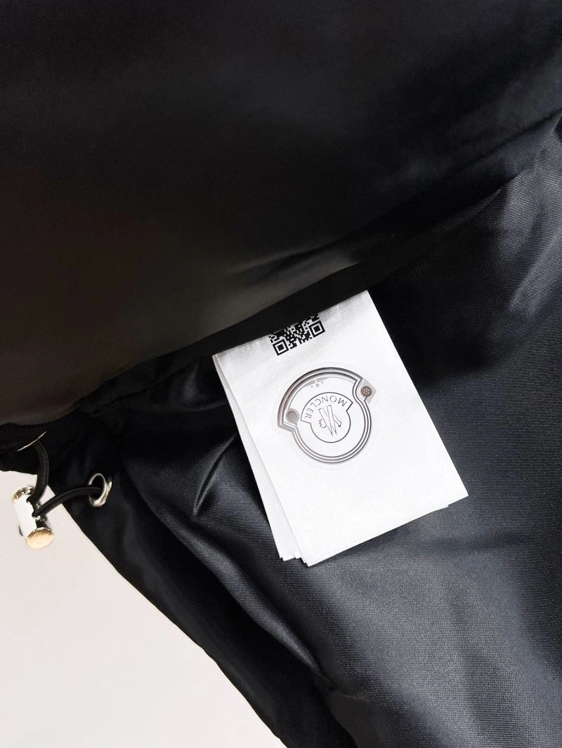 Seasonal Moncler Outwear 140766