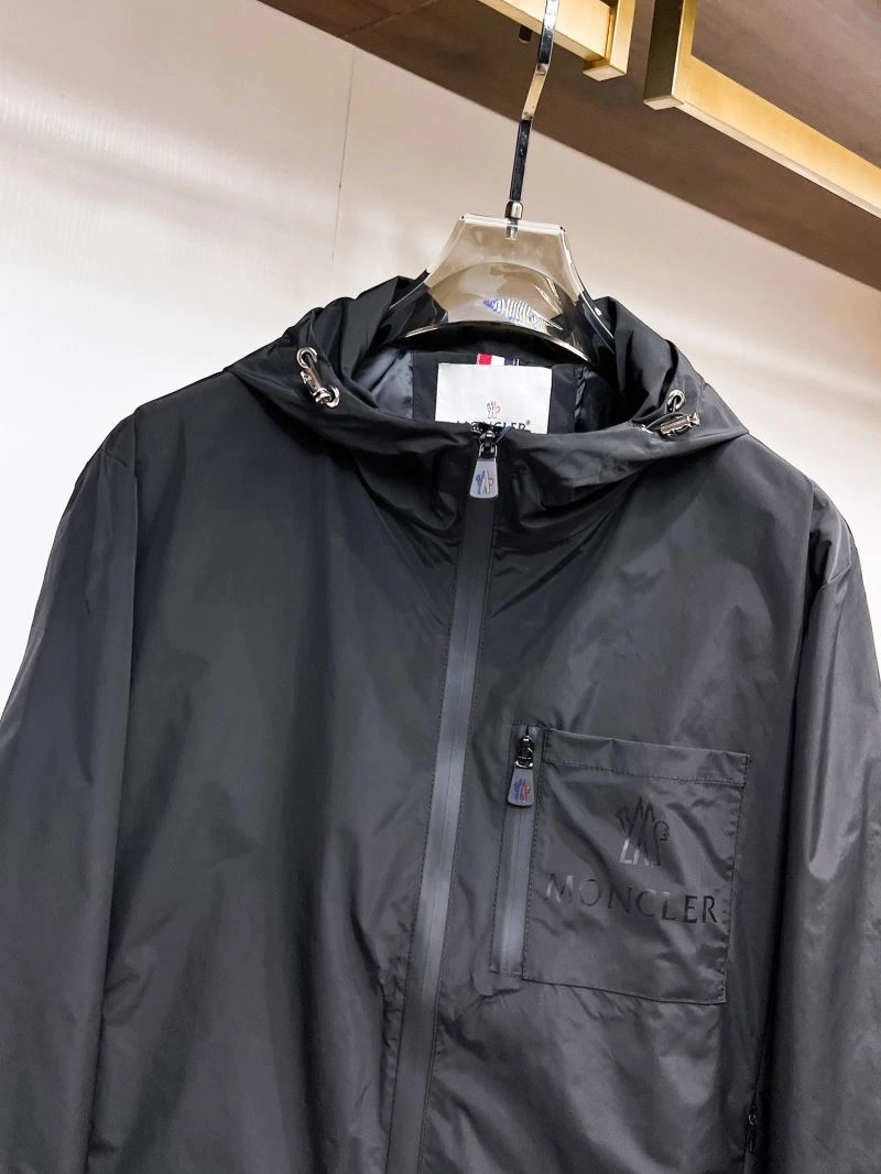 Seasonal Moncler Outwear 140766
