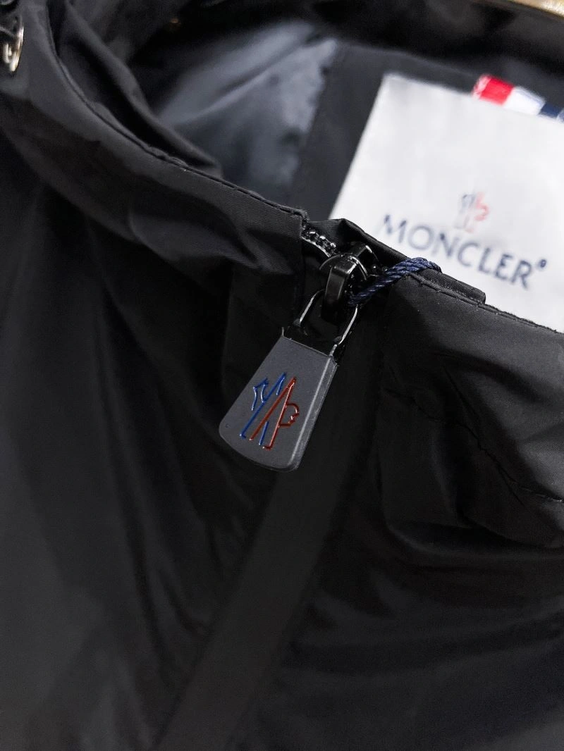 Seasonal Moncler Outwear 140766