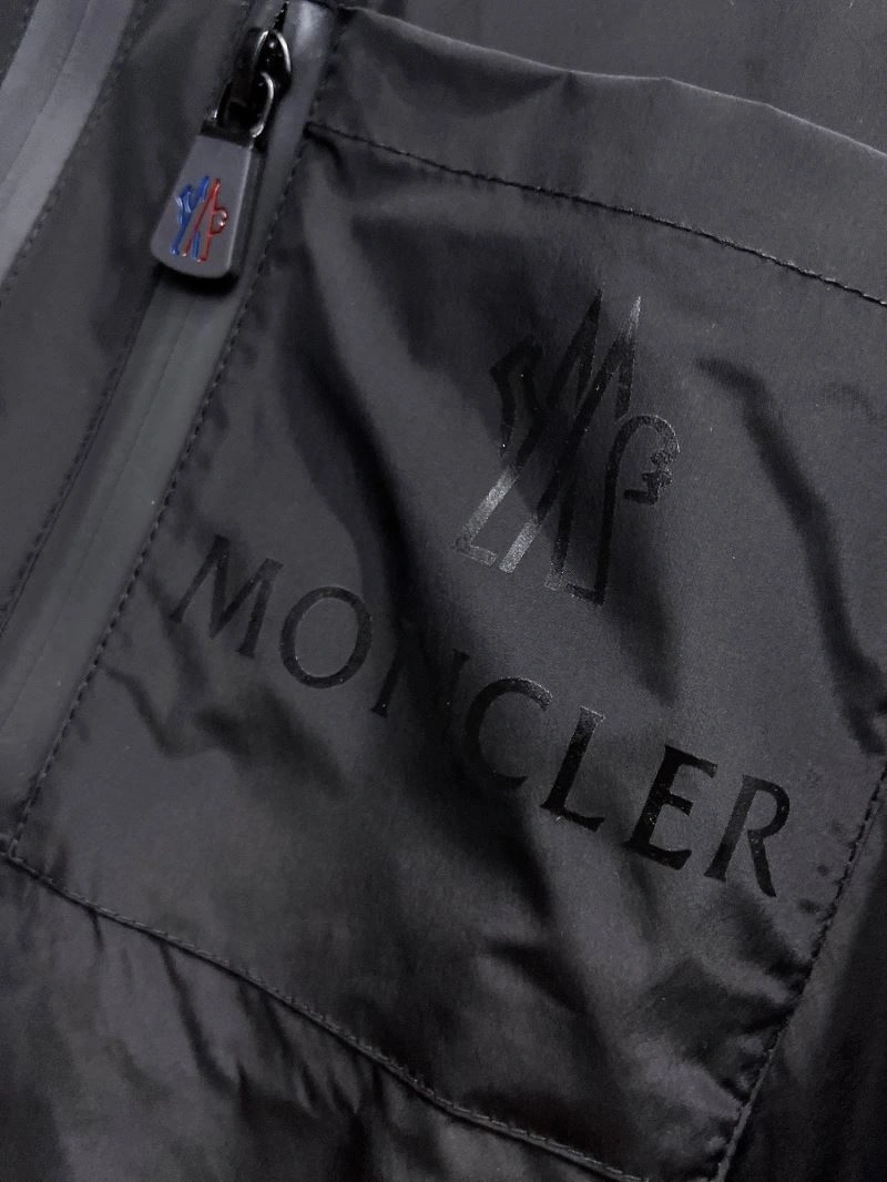 Seasonal Moncler Outwear 140766
