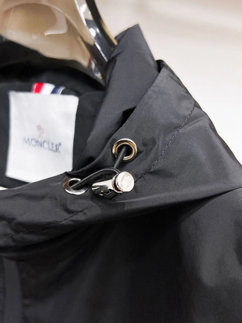 Seasonal Moncler Outwear 140766