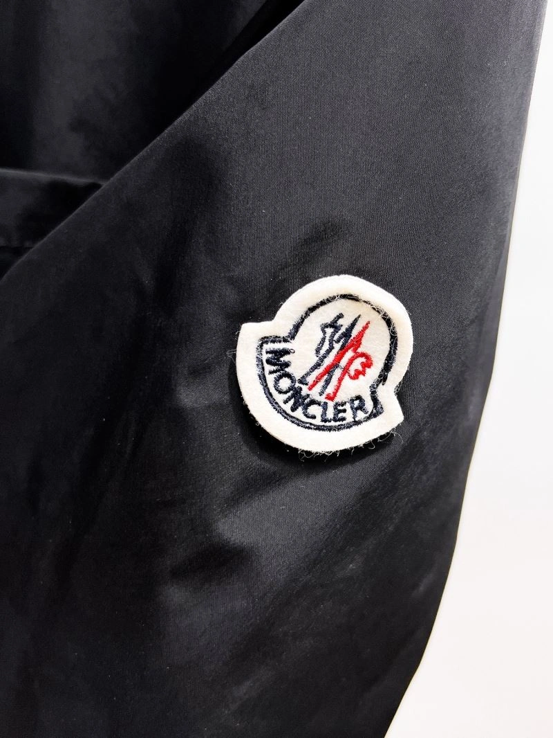 Seasonal Moncler Outwear 140766