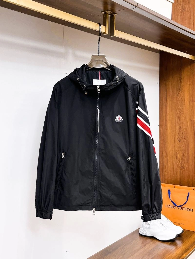 Moncler Outwear GoAnywhere 140763