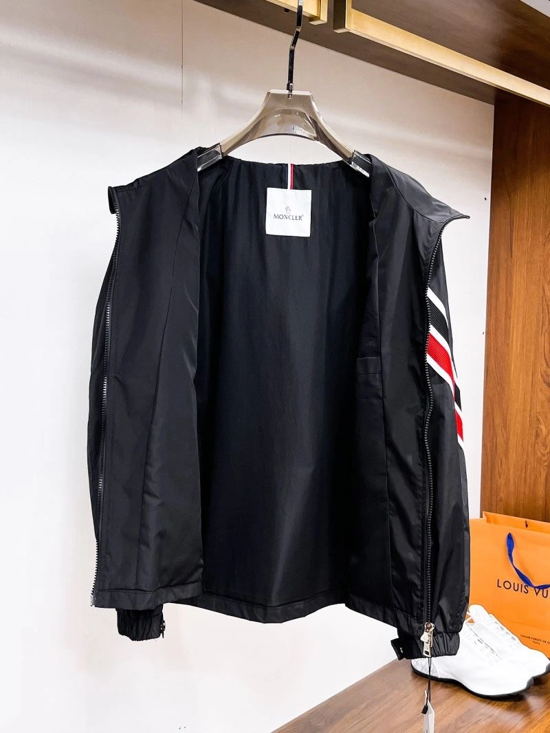 Moncler Outwear GoAnywhere 140763