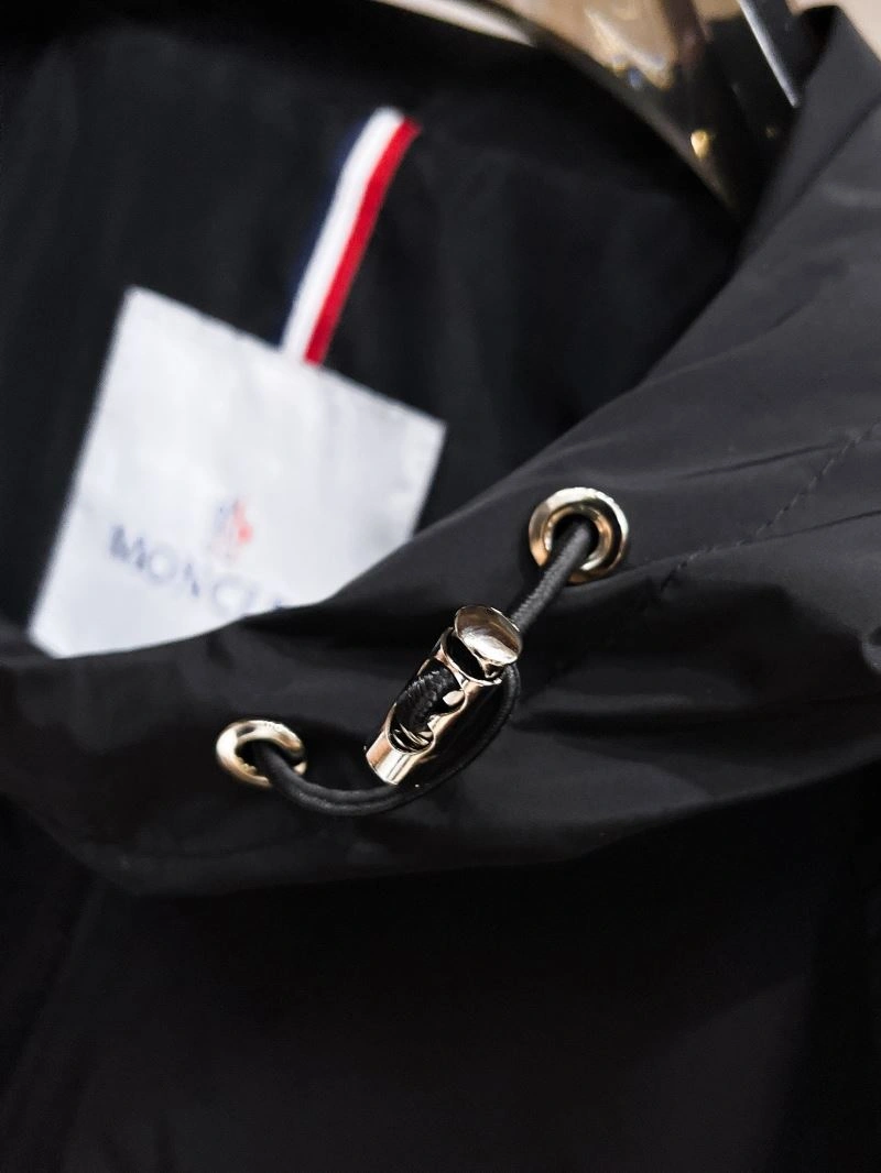 Moncler Outwear GoAnywhere 140763