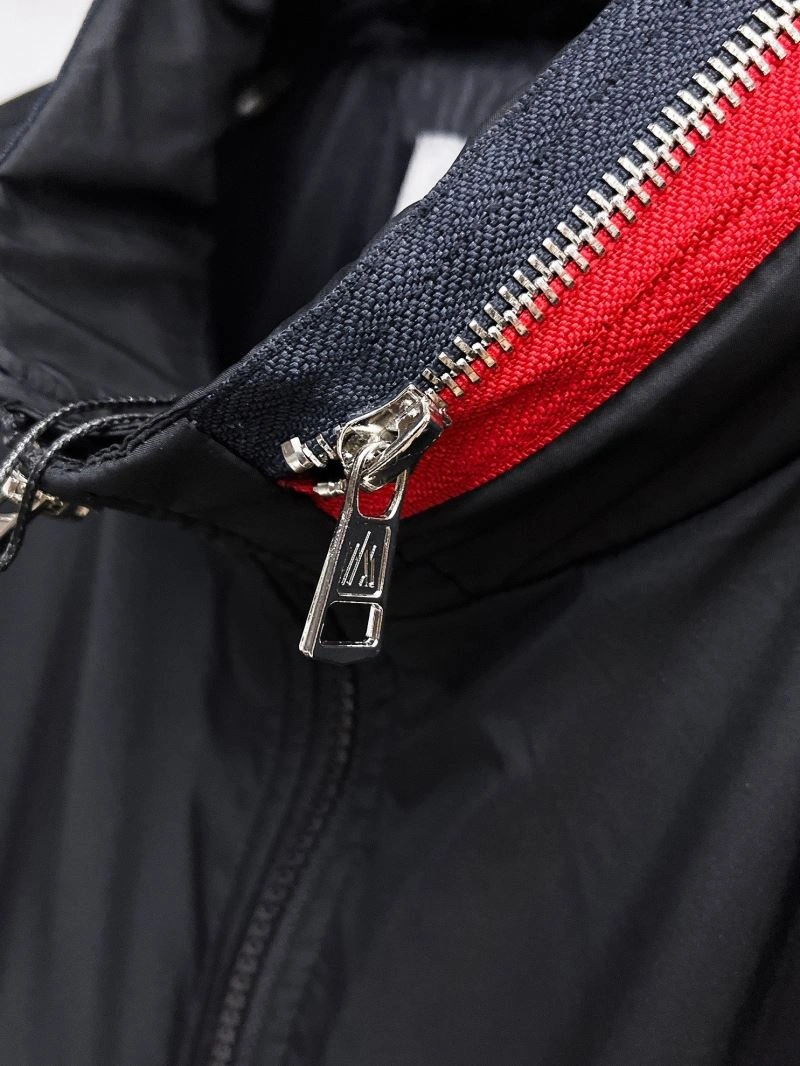 Flexible Moncler Outwear 140771