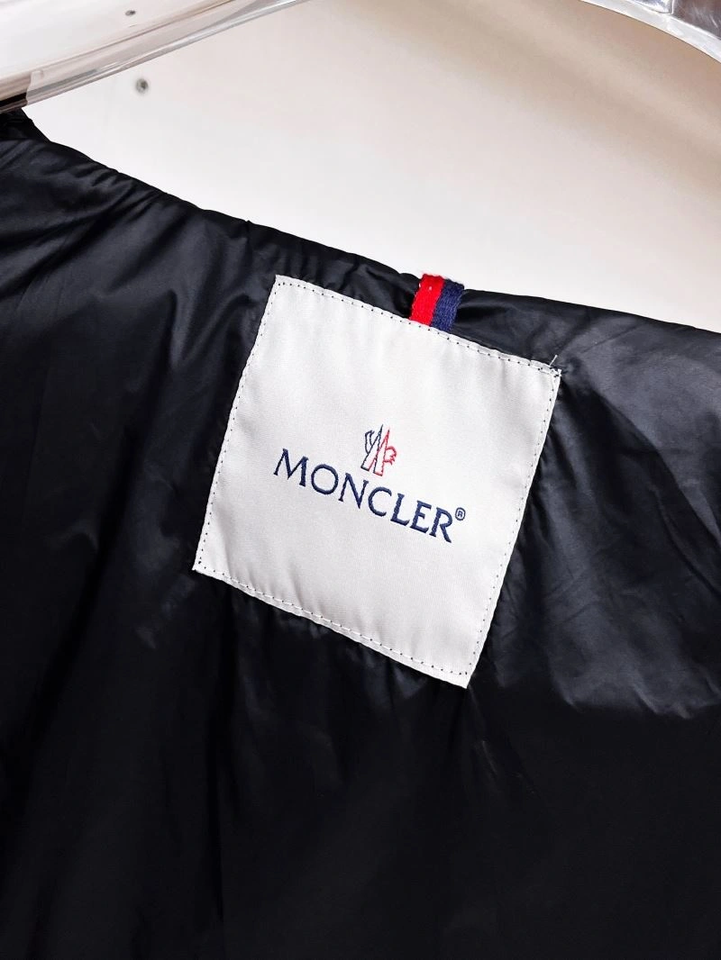 Flexible Moncler Outwear 140771