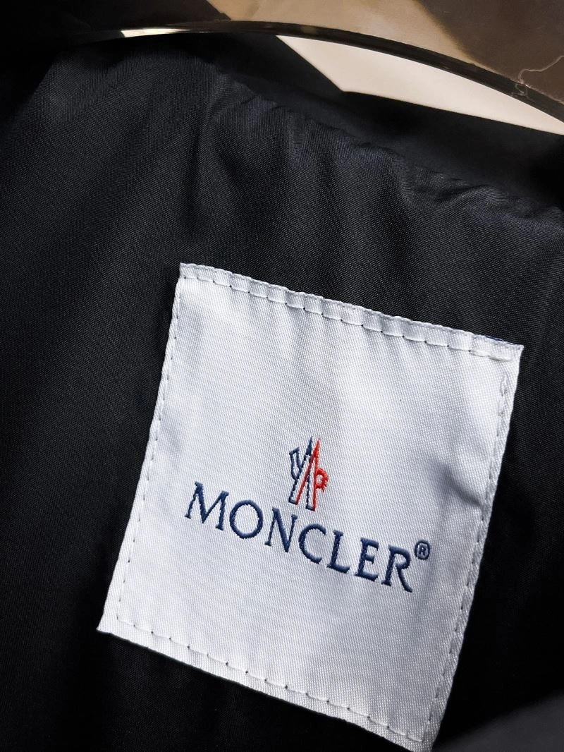 Moncler Outwear FlexibleFit 140754