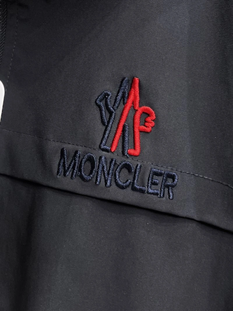 Bright Moncler Outwear 140760