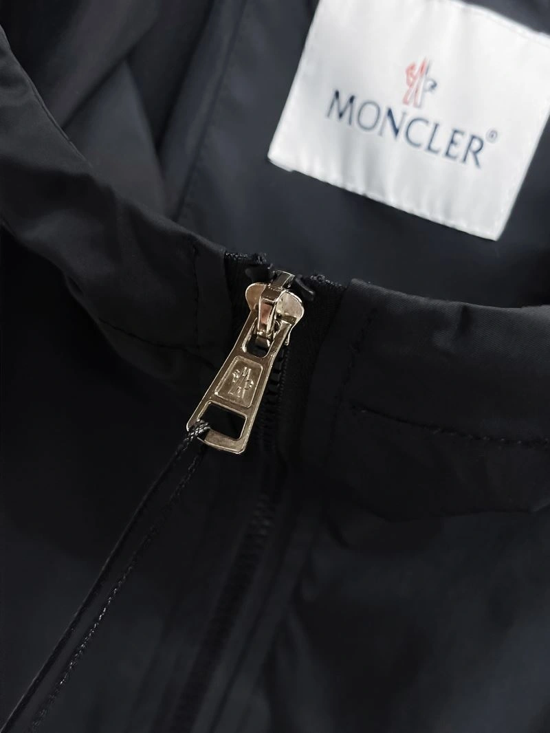 Moncler Outwear Neat 140765