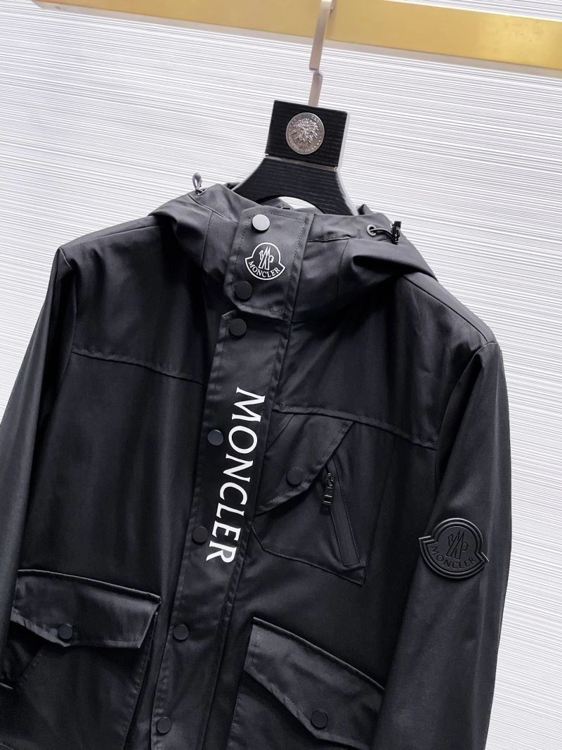 Supportive Moncler Outwear 140747