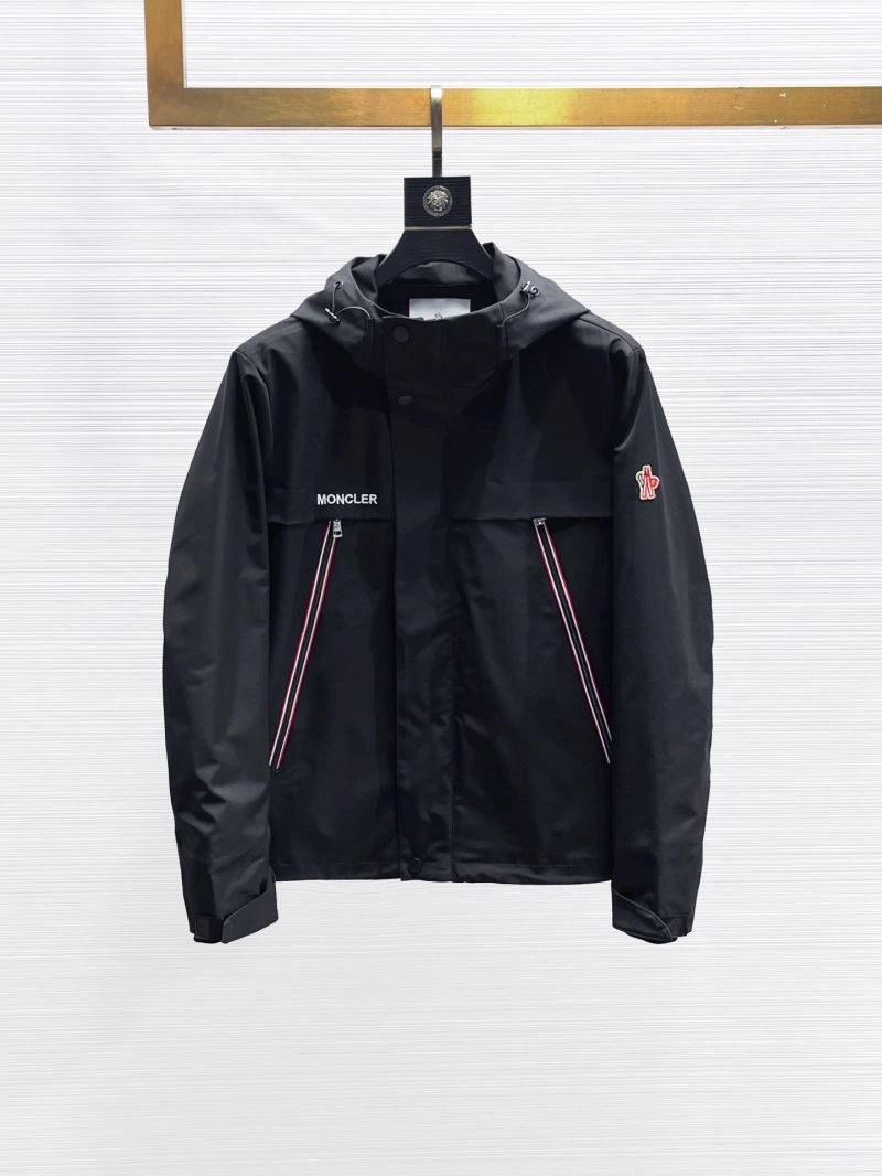 Moncler Outwear Sophisticated 140745