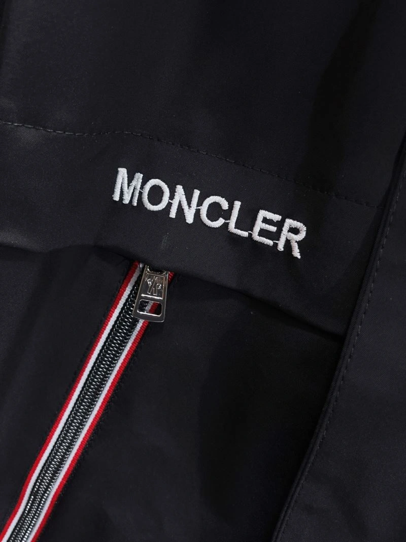 Moncler Outwear Sophisticated 140745