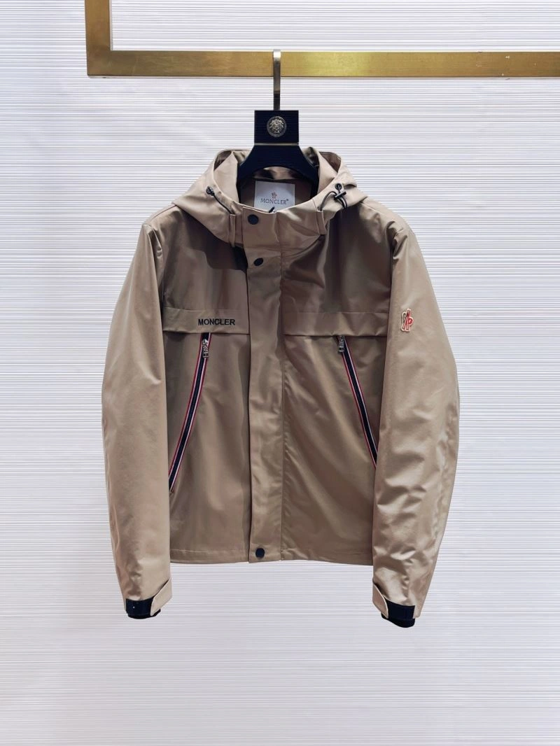 Moncler Outwear Breathable 140751